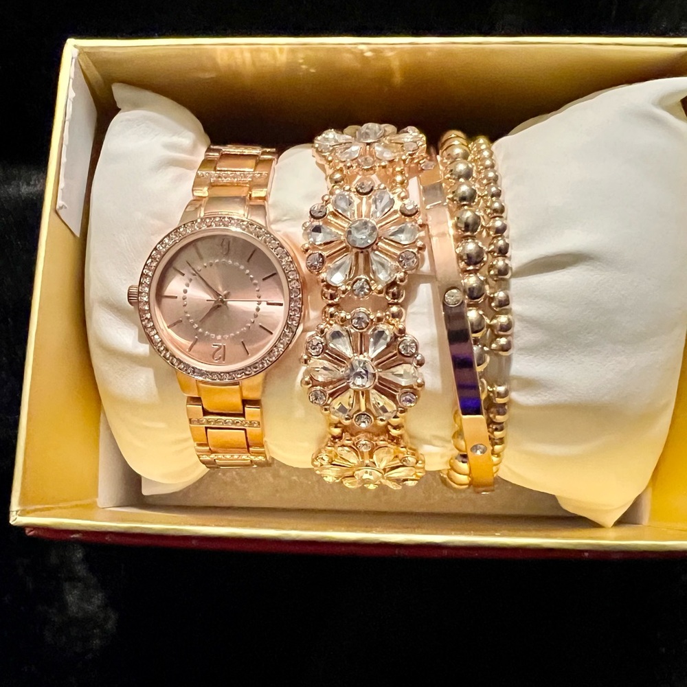 Elegant Rose Gold Watch and Bracelet Set